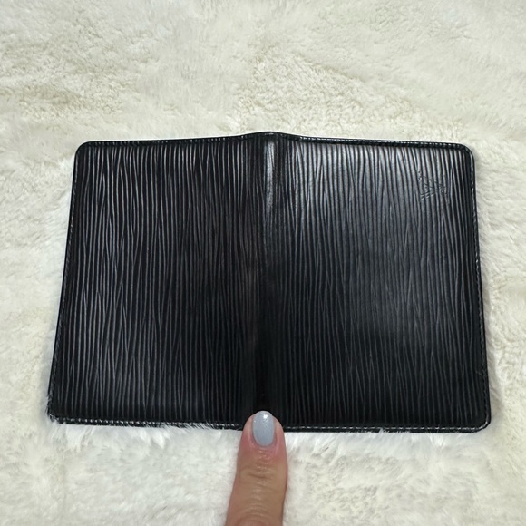 LOUIS VUITTON EPI CARD HOLDER - Picture 7 of 7